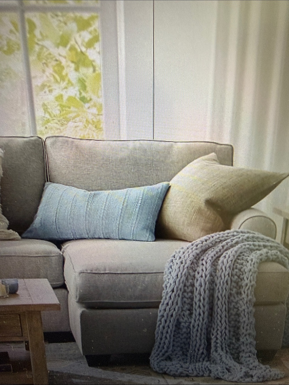 Pottery Barn Chunky Knit Throw Blanket - Light gray/chambray
